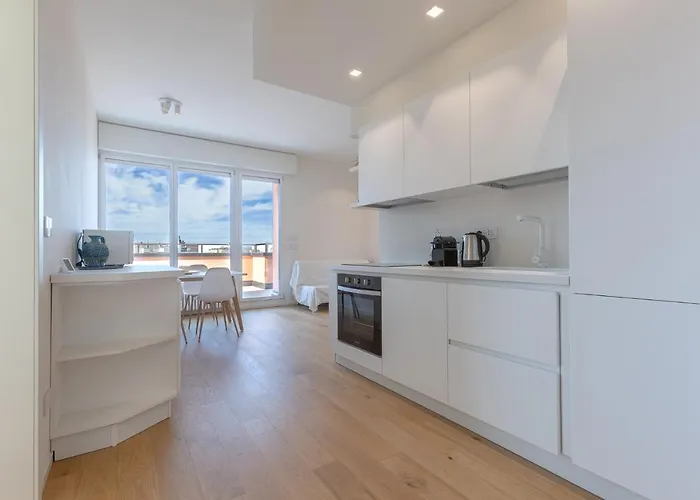 Guesthost - Hills View - Stunning Attic With Terrace