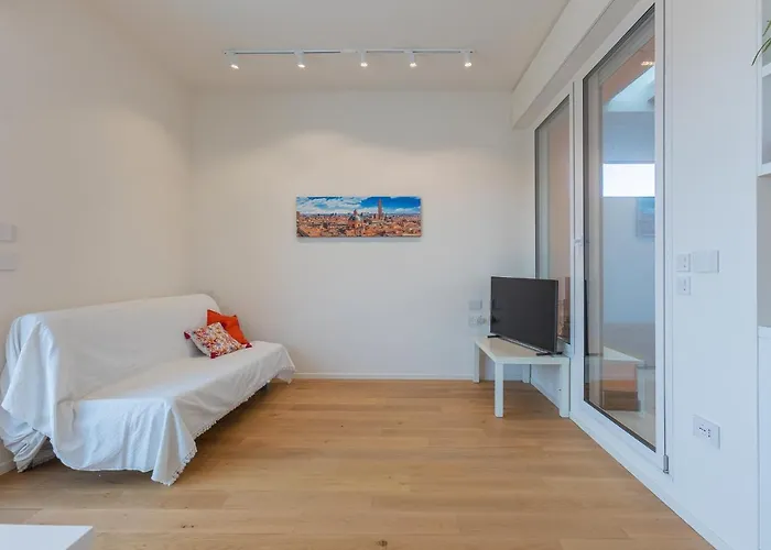 Guesthost - Hills View - Stunning Attic With Terrace Appartement