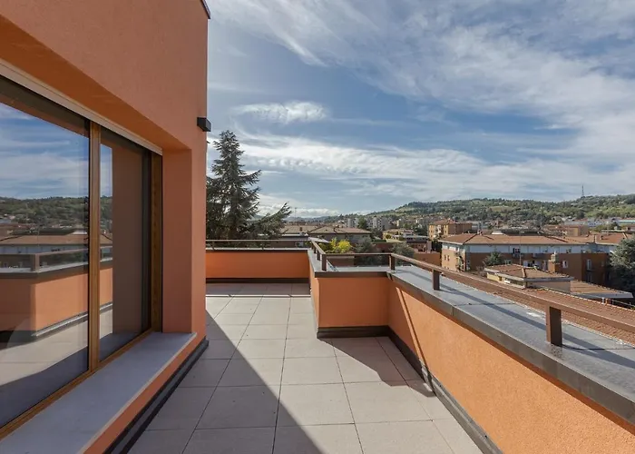 Guesthost - Hills View - Stunning Attic With Terrace Bologna