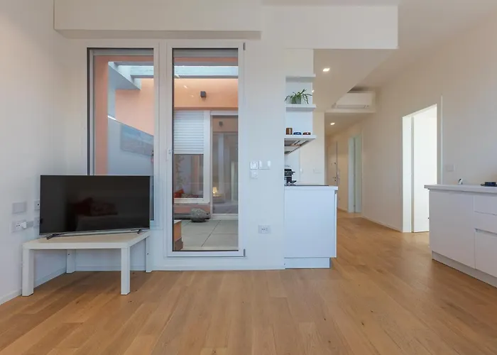 Guesthost - Hills View - Stunning Attic With Terrace * Bologna