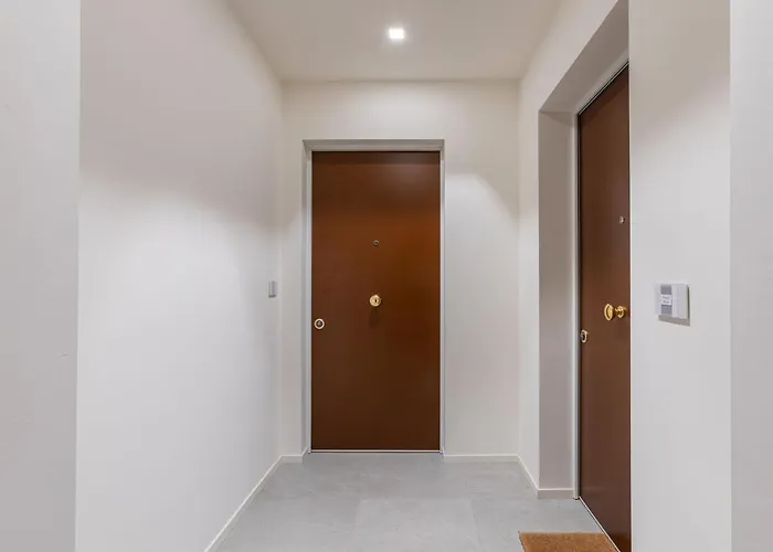 Guesthost - Hills View - Stunning Attic With Terrace