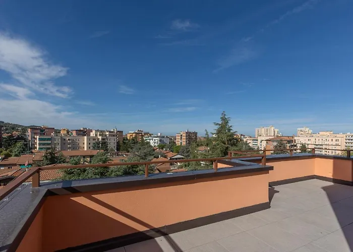 Guesthost - Hills View - Stunning Attic With Terrace Apartman Bologna