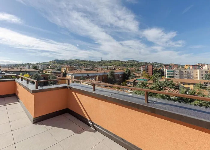 Guesthost - Hills View - Stunning Attic With Terrace Apartman Bologna
